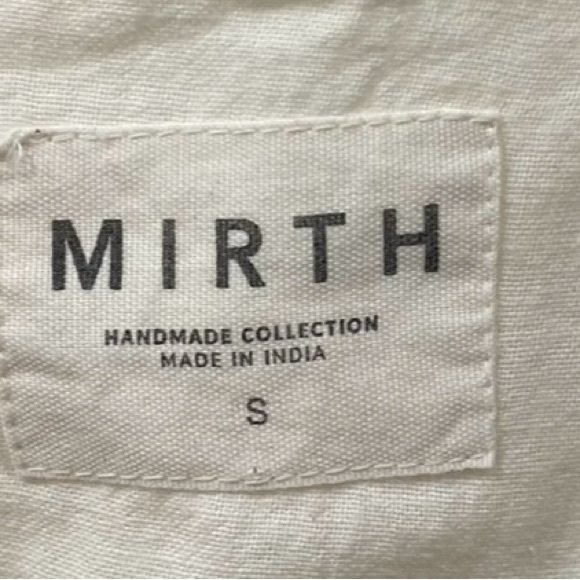 MIRTH Laguna Dress Size Small Tan Pullover Caftan V neck Hand Embroidered Kantha - Picture 9 of 10